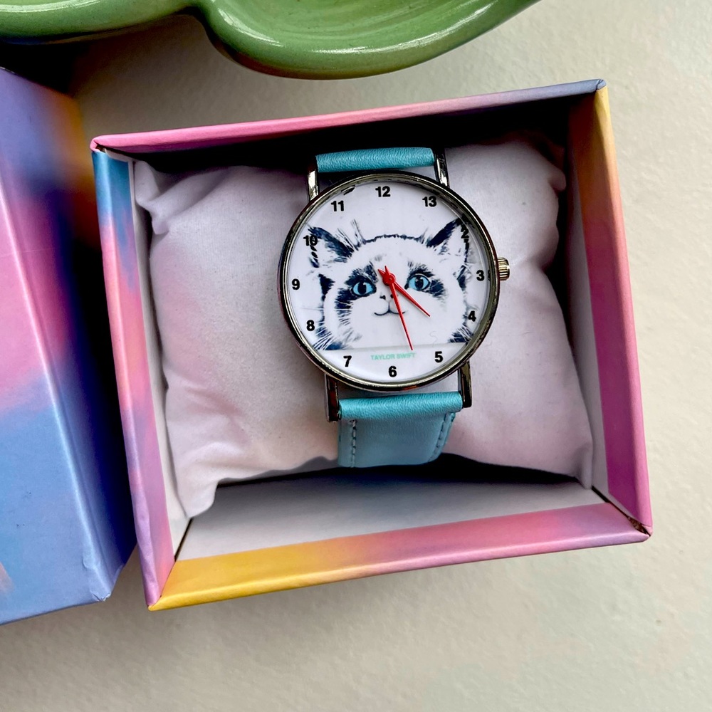 Taylor Swift Benjamin Button Watch RARE